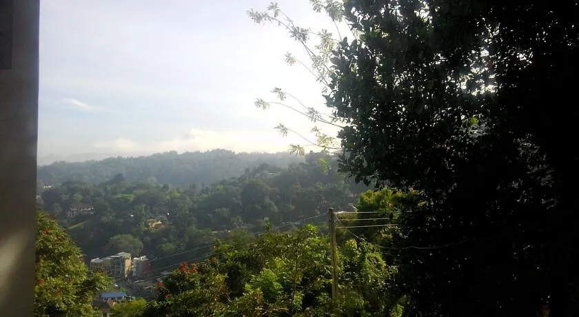 Blue Mount Resort Kandy 2*,